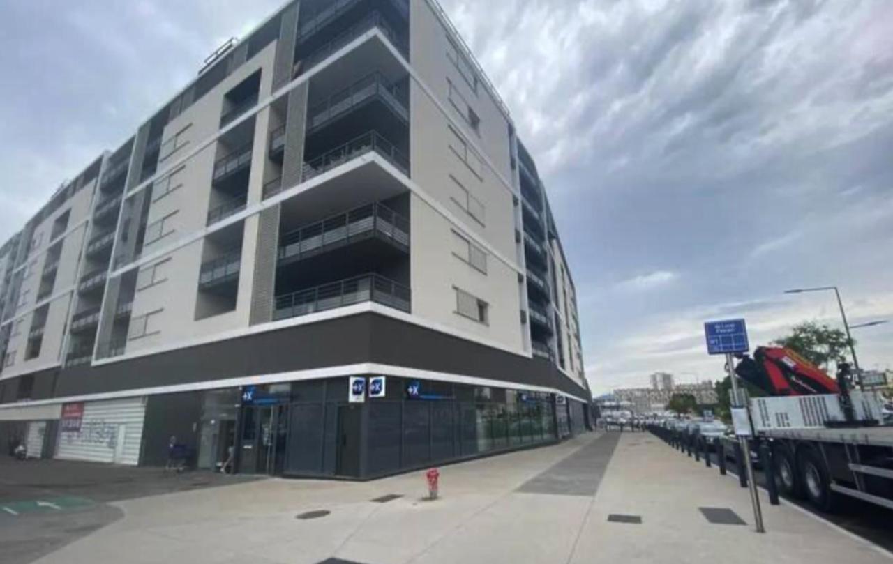 Appartement Spacieux Avec Grande Terrasse Марсилия Екстериор снимка